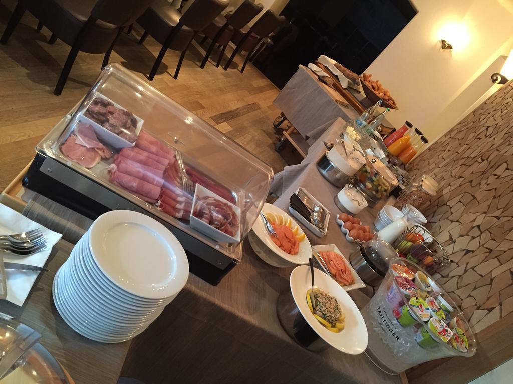فريبورج Hotel Restaurant Au Sauvage المظهر الخارجي الصورة